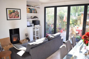 Modern 3 Bedroom Apartment in Brixton